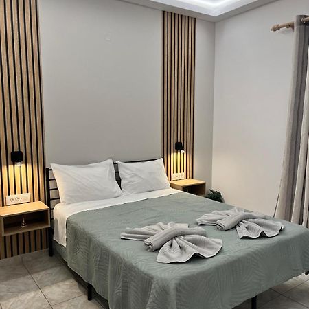 Dream Apartments Palaiochora Luaran gambar
