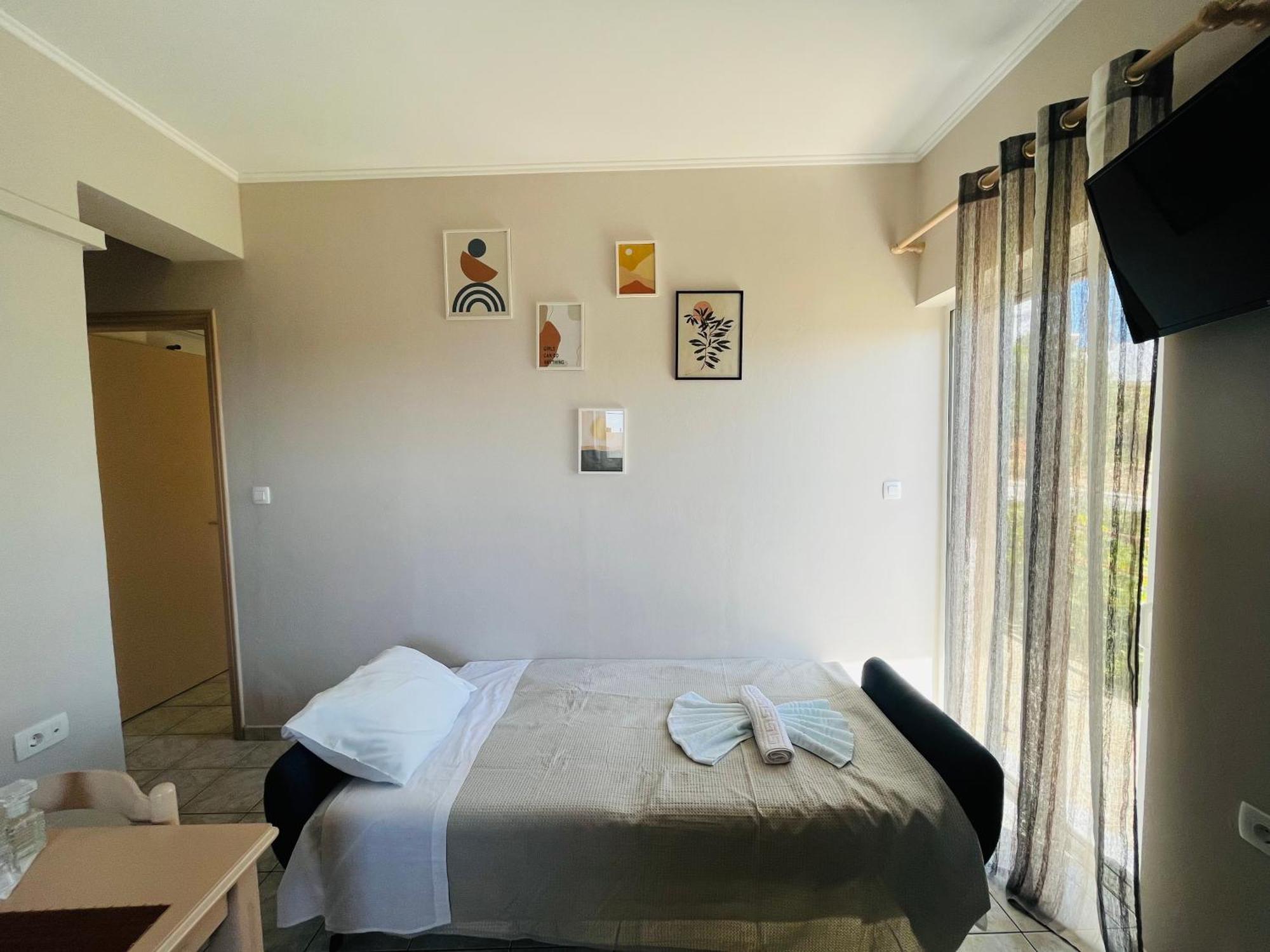 Dream Apartments Palaiochora Luaran gambar