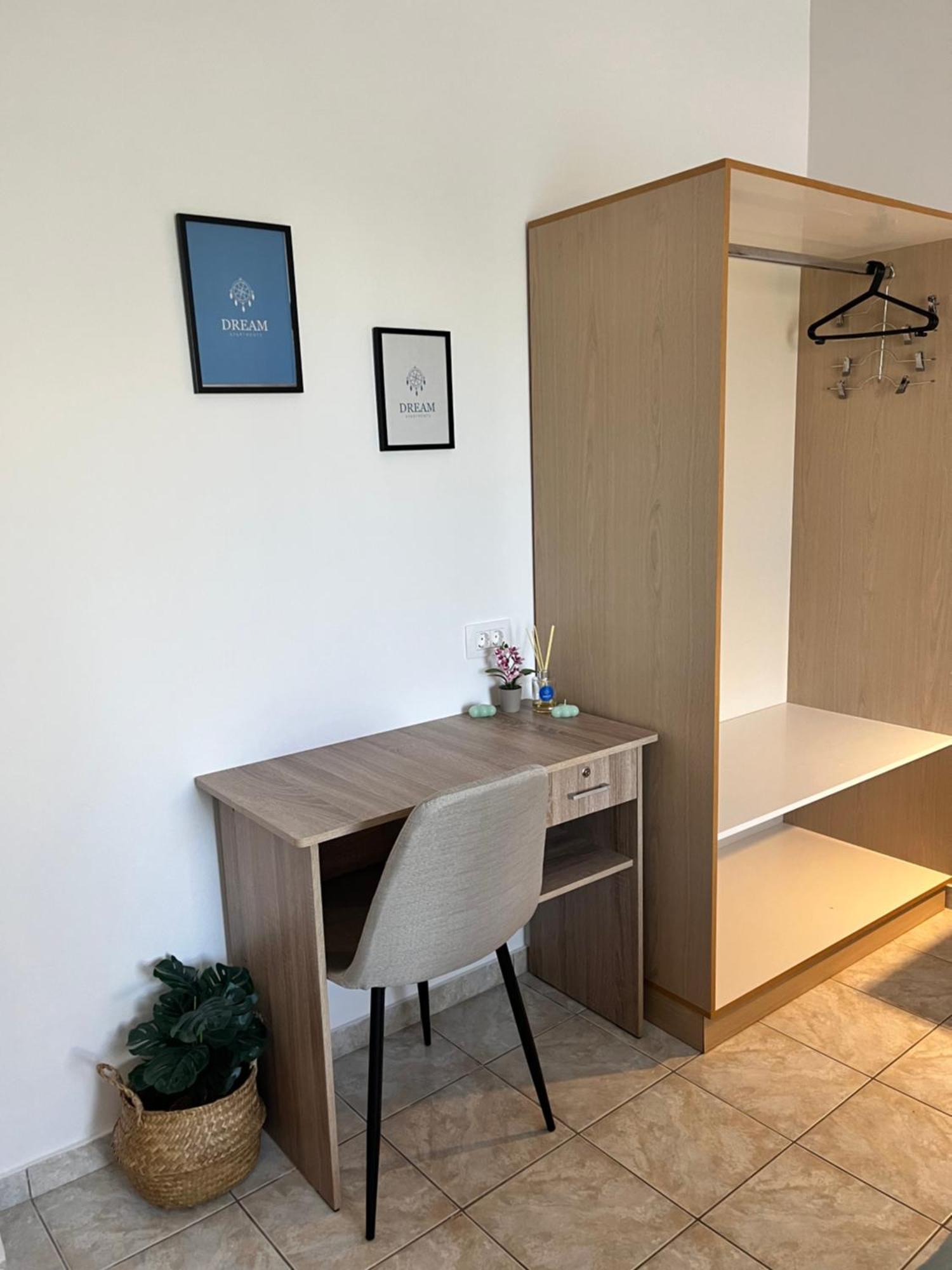 Dream Apartments Palaiochora Luaran gambar
